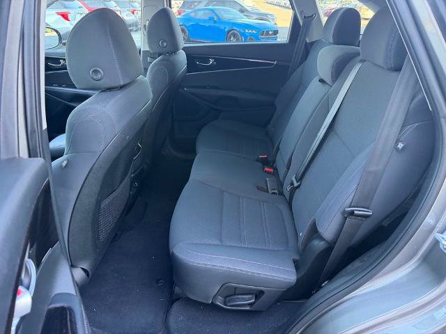 Used 2019 Kia Sorento AWD V6 image 13