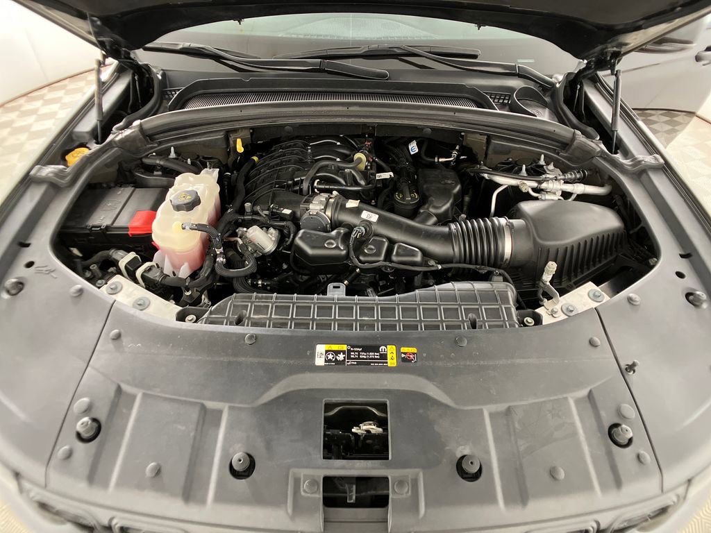 Used 2023 Jeep Grand Cherokee L Limited w/ Black Appearance Package image 33