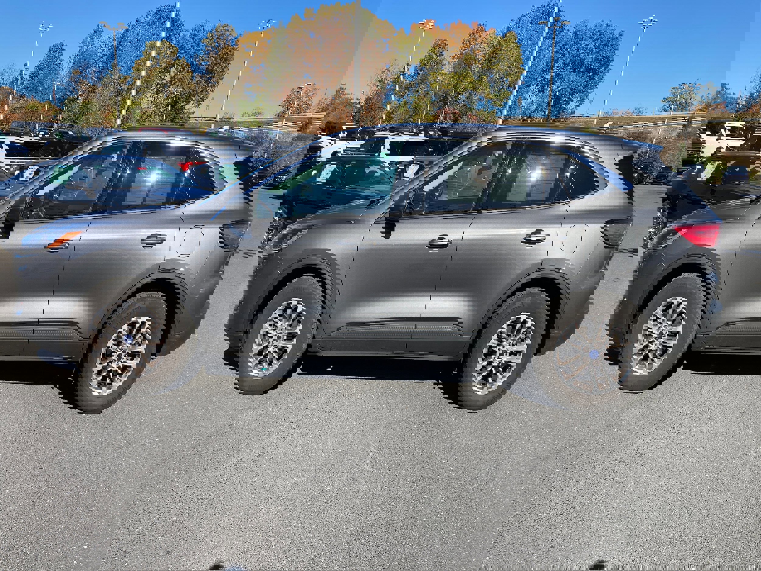 Certified 2022 Ford Escape SE w/ Convenience Package image 3