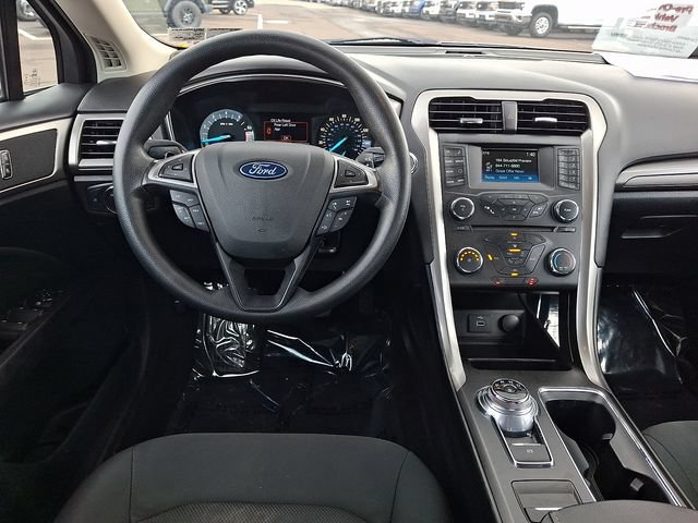 Certified 2018 Ford Fusion SE FWD image 11