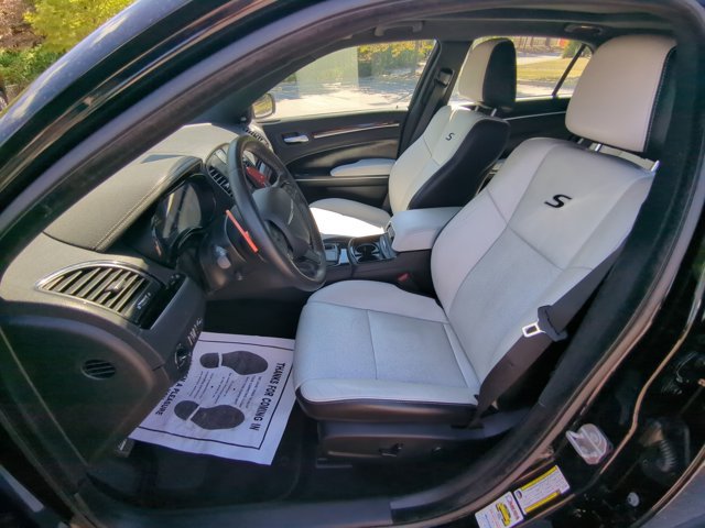 Used 2020 Chrysler 300 S w/ 300S Premium Group RWD image 14