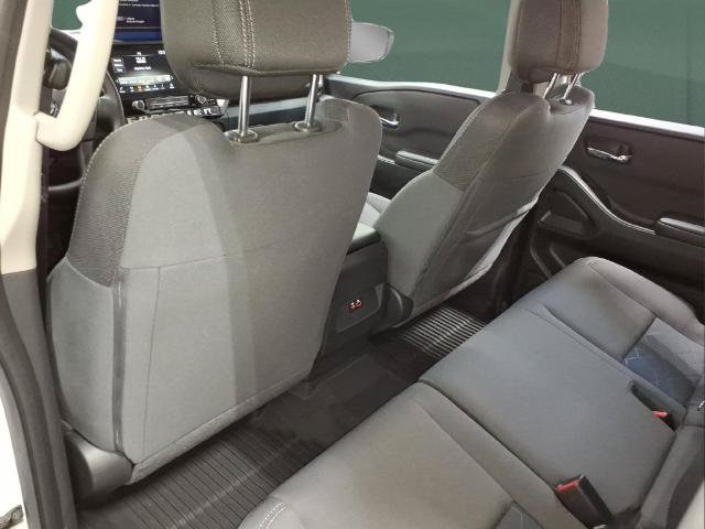 Used 2025 Nissan Frontier SV AWD/4WD image 10