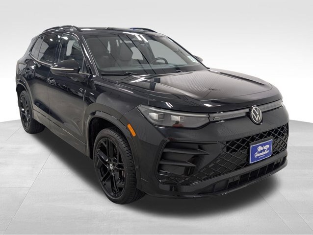 Used 2026 Volkswagen Tiguan SE R-Line AWD/4WD image 19