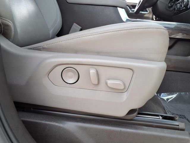 Used 2024 Chevrolet Silverado 3500 LTZ w/ LTZ Convenience Package image 13