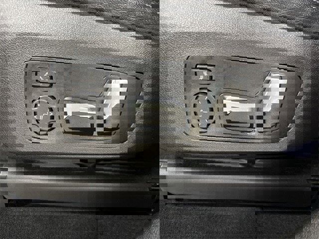 Used 2022 BMW X4 xDrive30i w/ M Sport Package 2 image 4