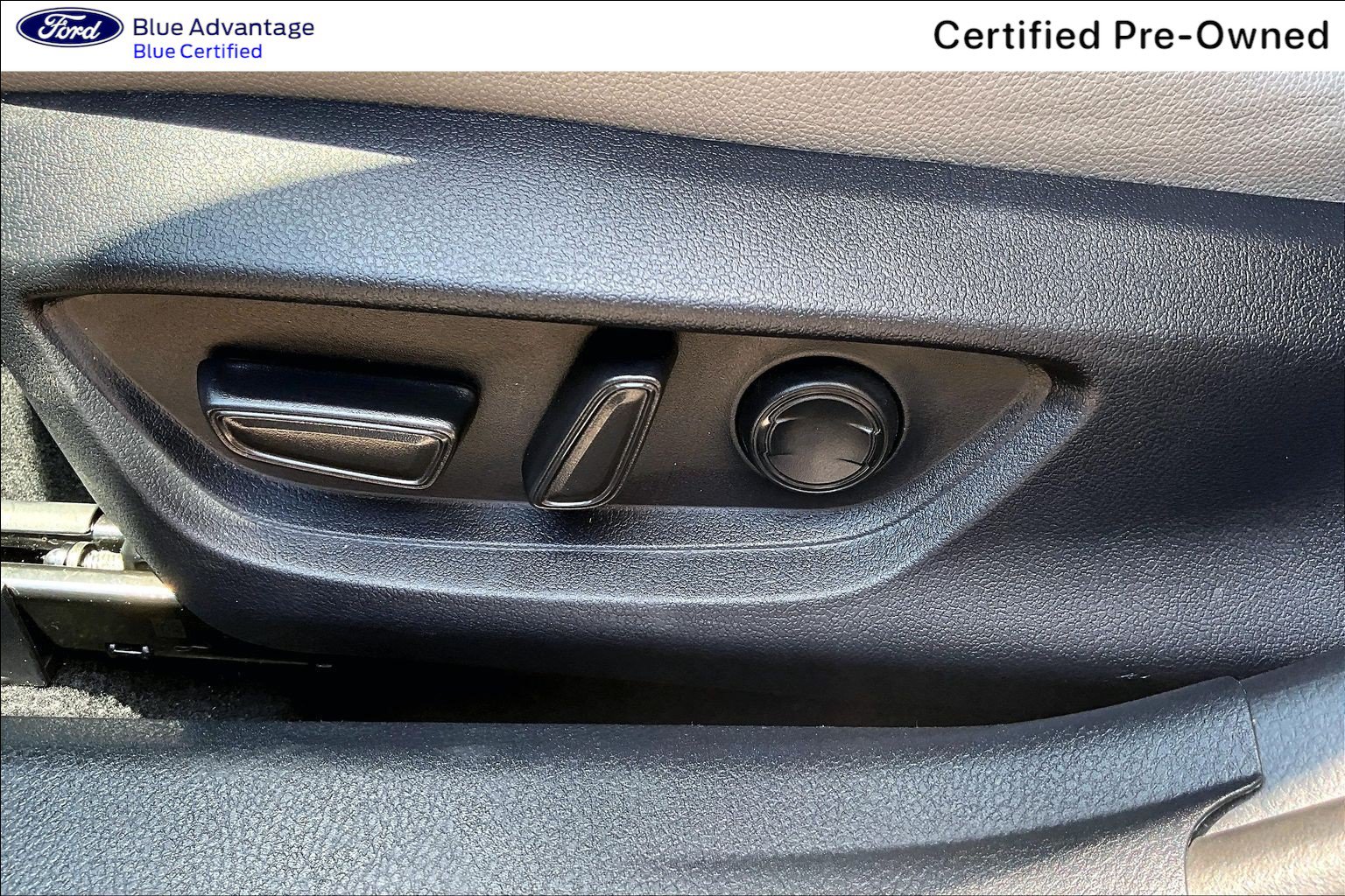 Used 2025 Toyota Camry SE w/ Convenience Package FWD image 35