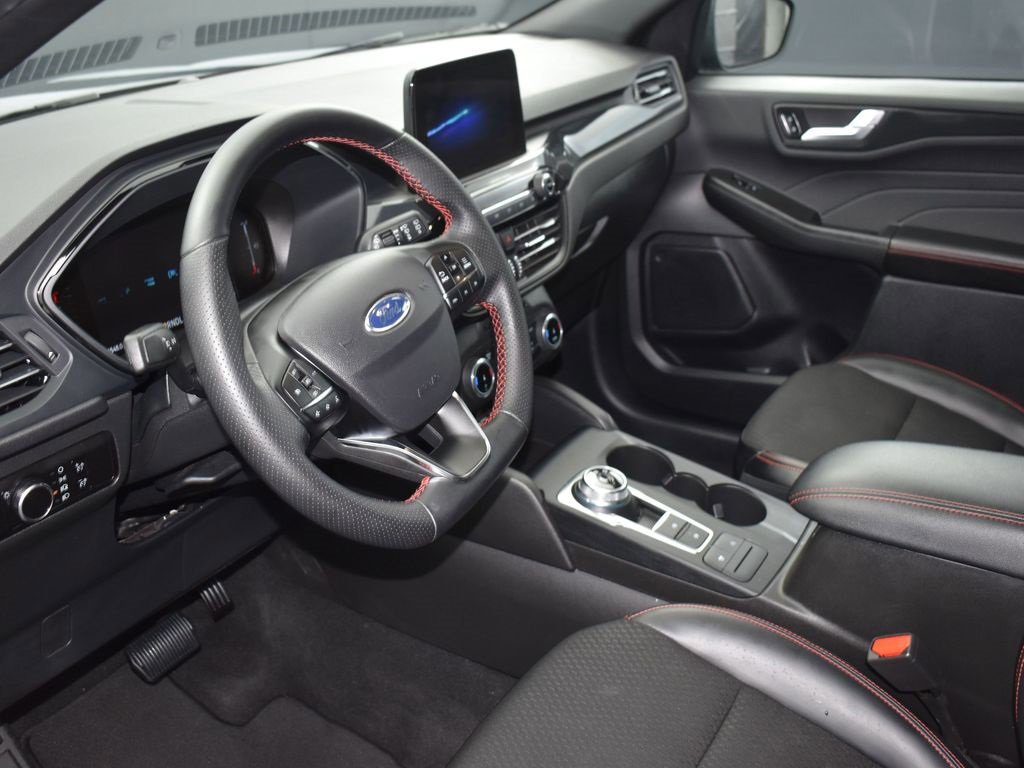 Certified 2025 Ford Escape ST-Line image 8
