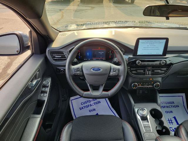 Certified 2025 Ford Escape ST-Line Select AWD/4WD image 13