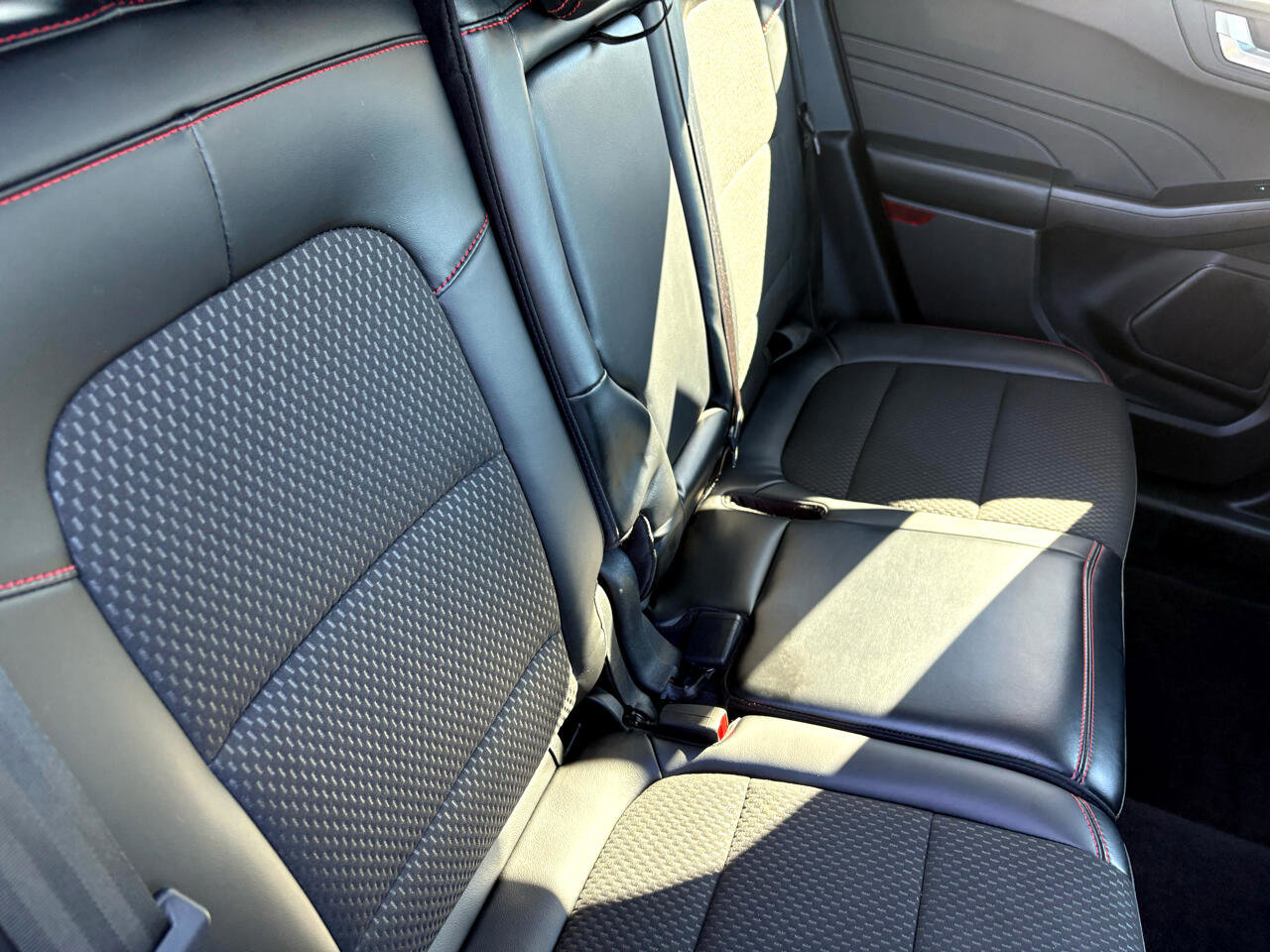 Certified 2024 Ford Escape ST-Line image 51