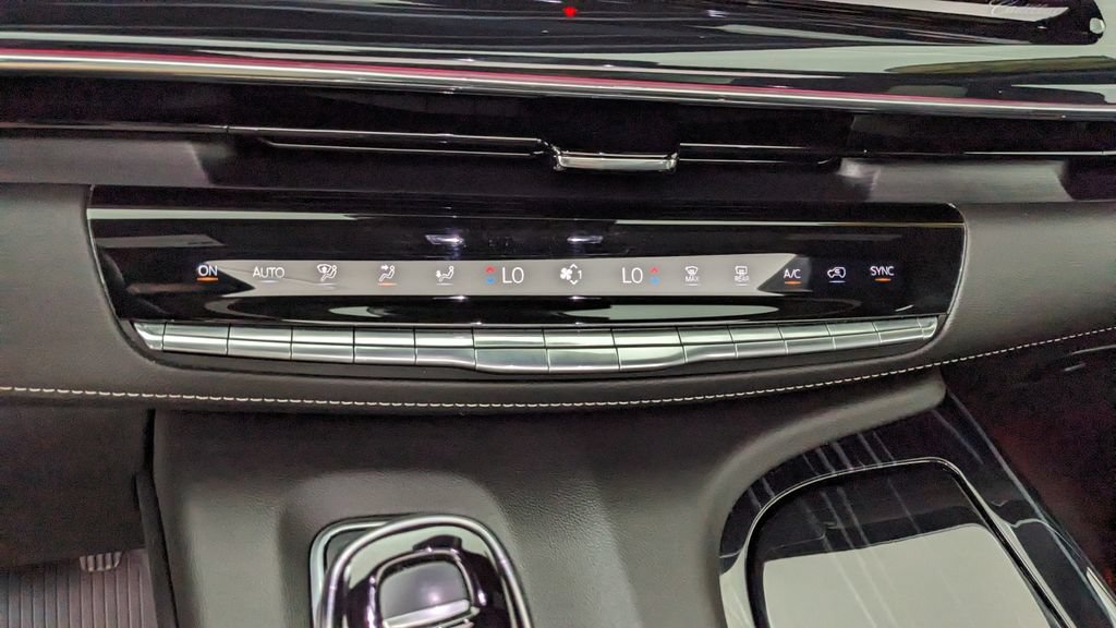 Used 2024 Cadillac Escalade ESV Sport w/ Touring Package AWD/4WD image 30