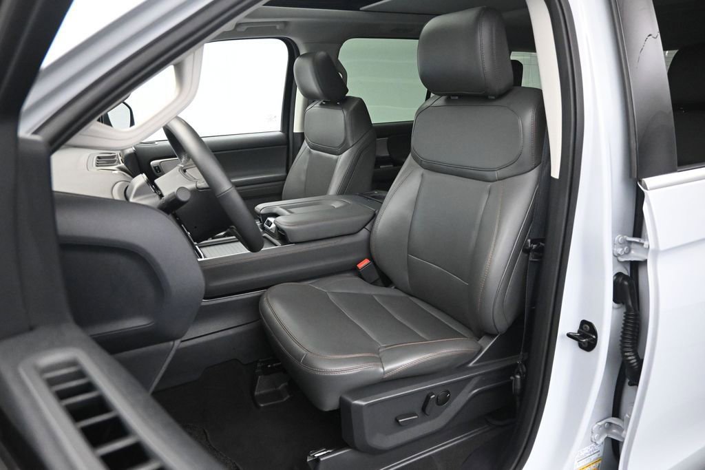 Certified 2025 Ford Expedition Active AWD/4WD image 19