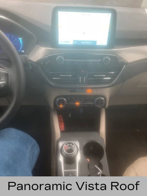 Certified 2022 Ford Escape Titanium w/ Class II Trailer Tow Package image 8