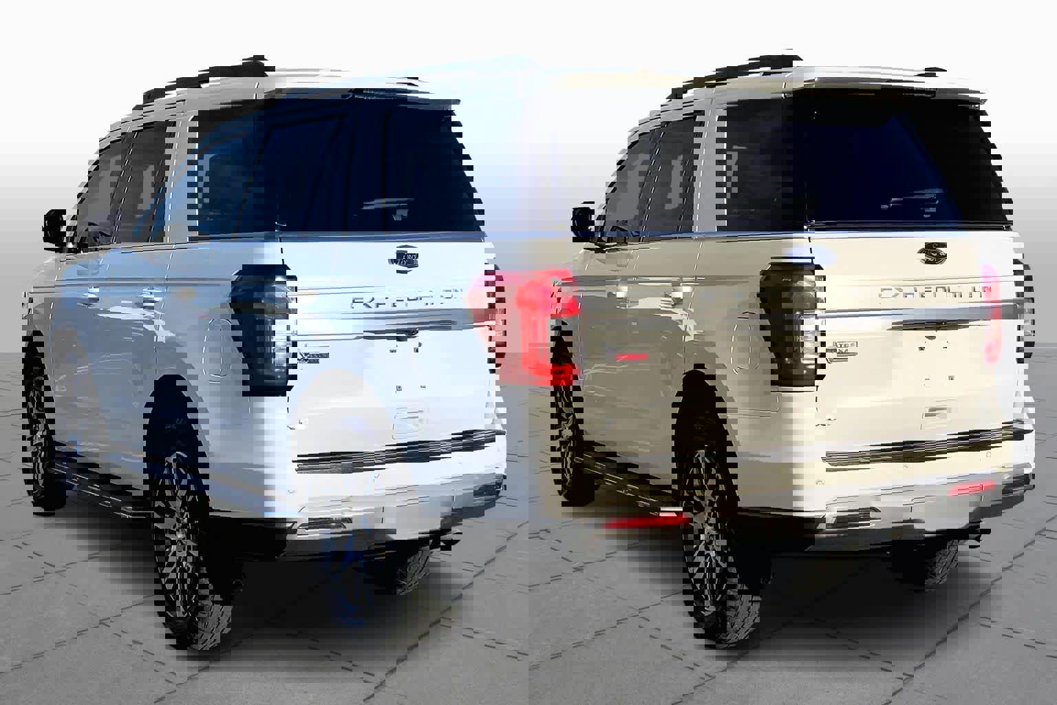 Certified 2023 Ford Expedition XLT image 12