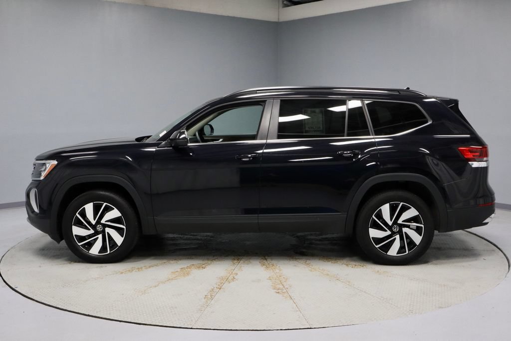 Used 2025 Volkswagen Atlas SE FWD image 9