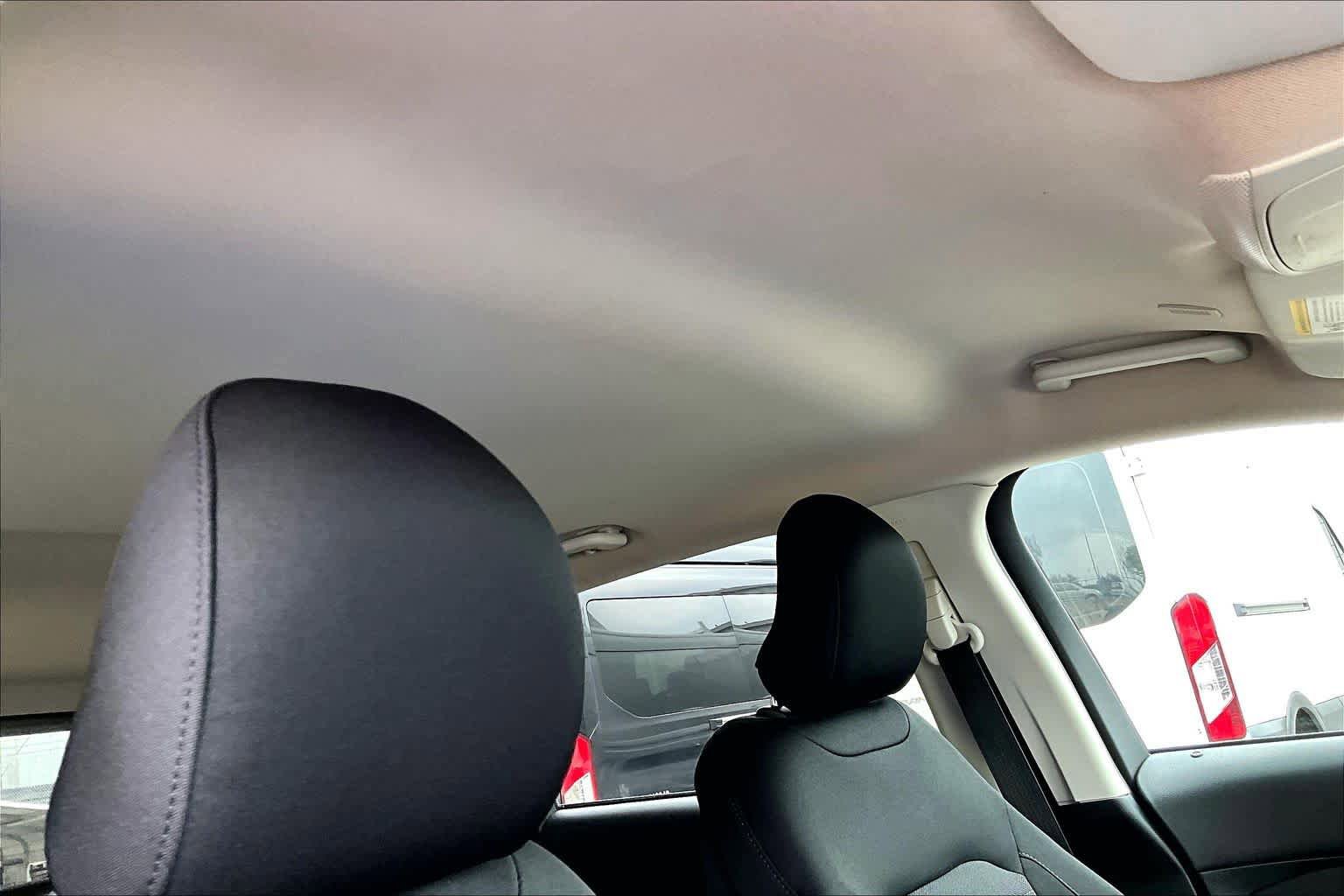 Certified 2019 Ford Edge SE FWD image 14