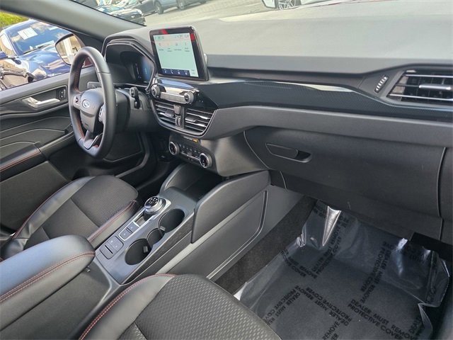 Certified 2025 Ford Escape ST-Line image 16