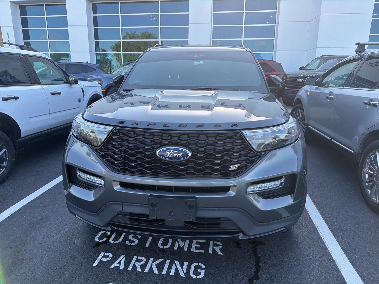 Certified 2022 Ford Explorer ST w/ ST Street Pack RWD image 9
