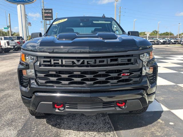 Used 2025 Chevrolet Silverado 1500 Custom Trail Boss w/ LPO, Dark Essentials Package image 9