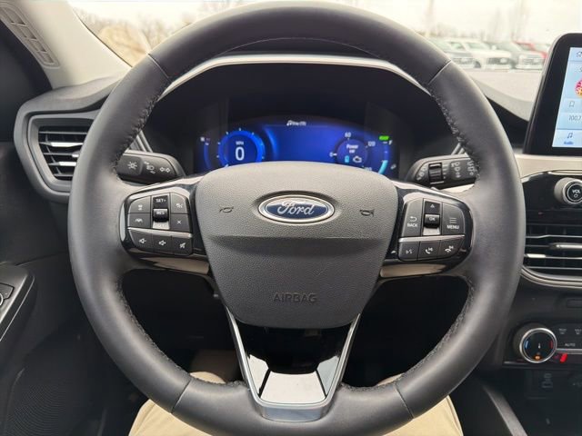 Certified 2022 Ford Escape SEL w/ Technology Package image 39