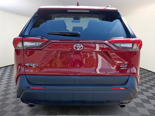 Used 2025 Toyota RAV4 XLE AWD/4WD image 5