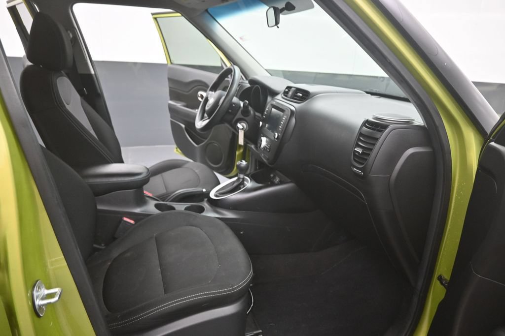 Used 2018 Kia Soul + FWD image 16