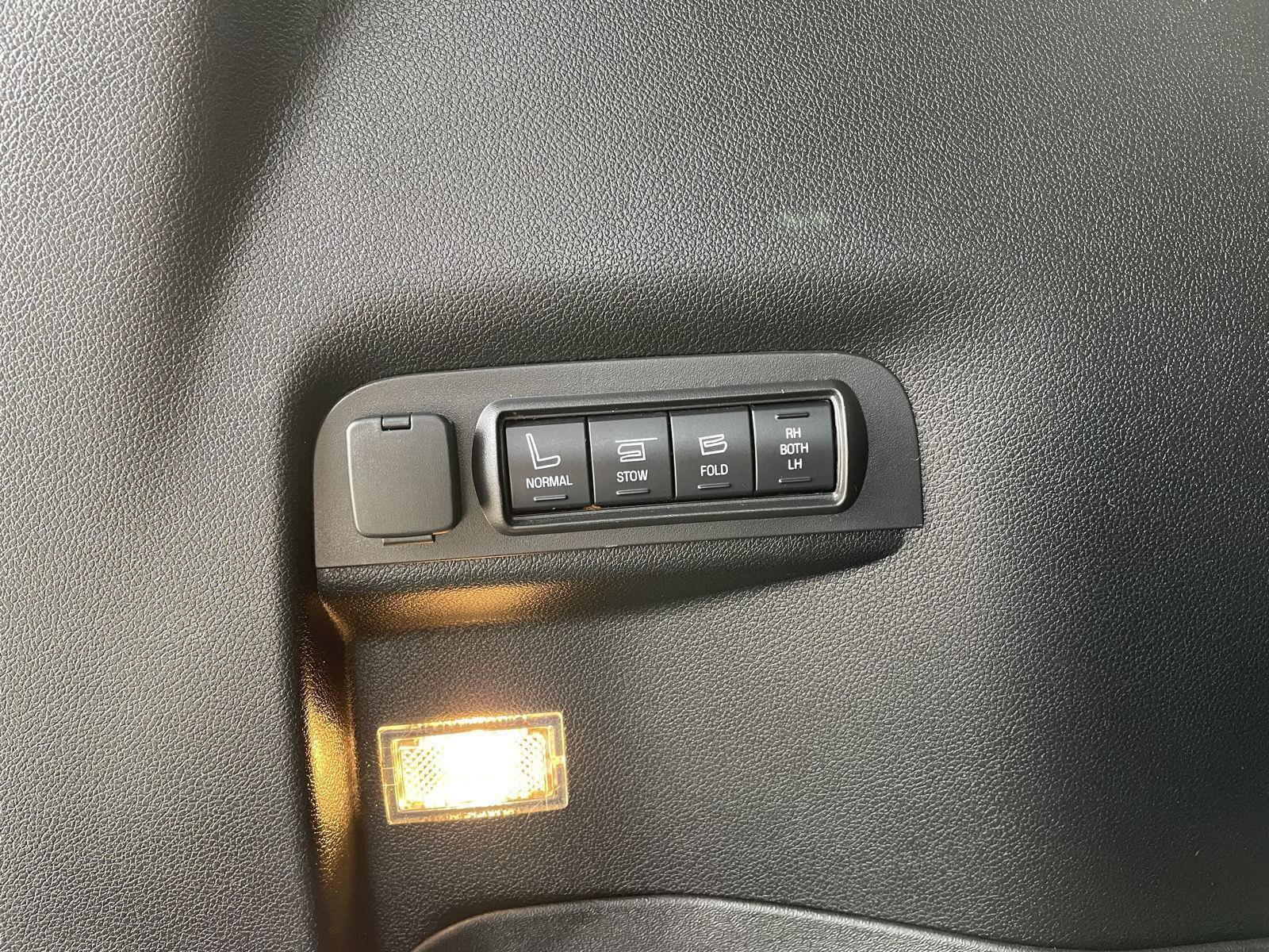 Certified 2017 Ford Explorer Platinum AWD/4WD image 42