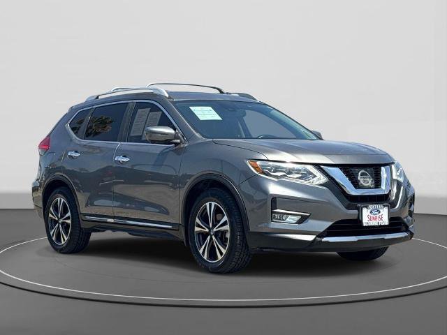 Used 2017 Nissan Rogue SL w/ SL Premium Package FWD image 4