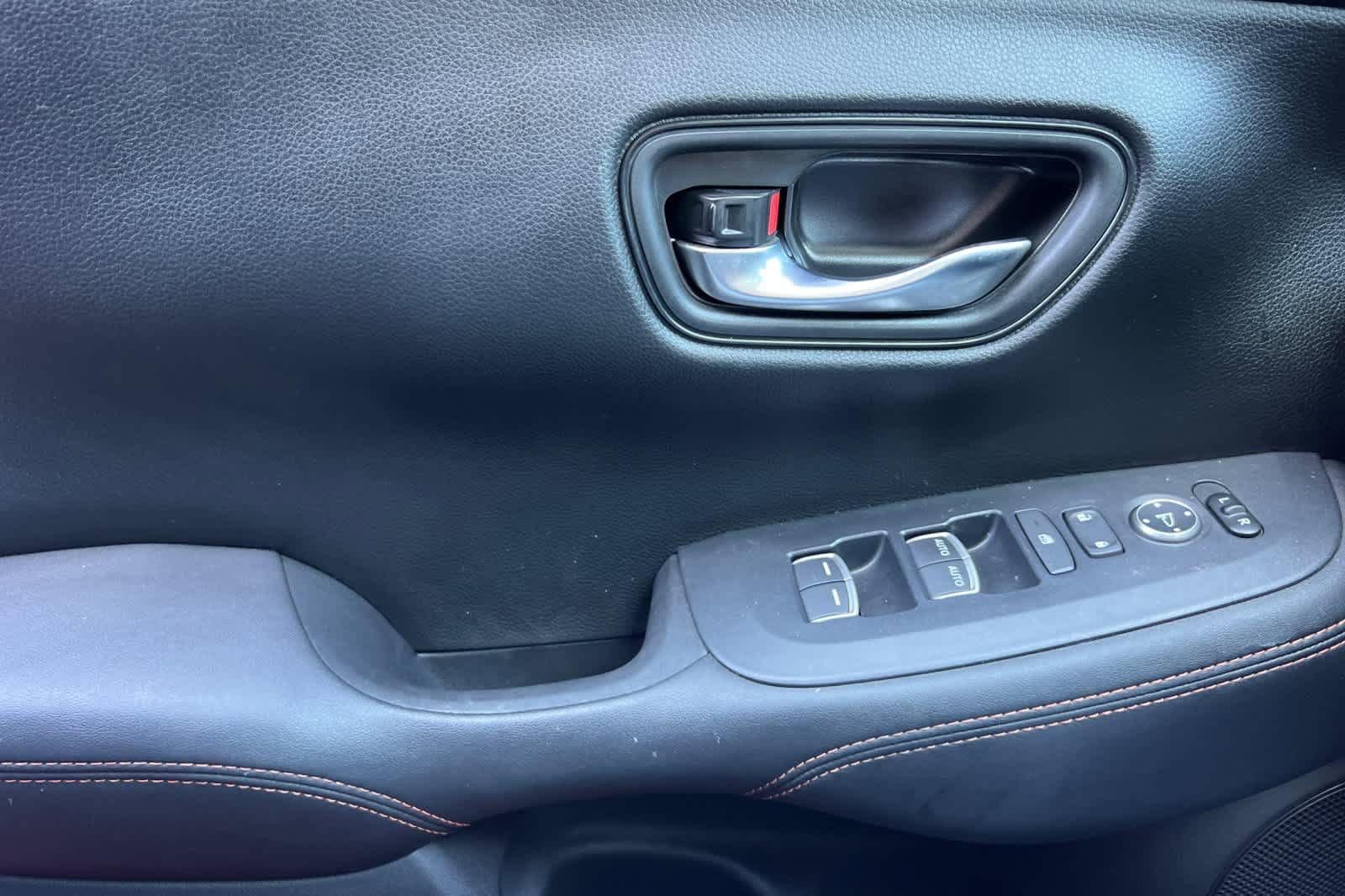 Used 2024 Honda HR-V Sport image 12