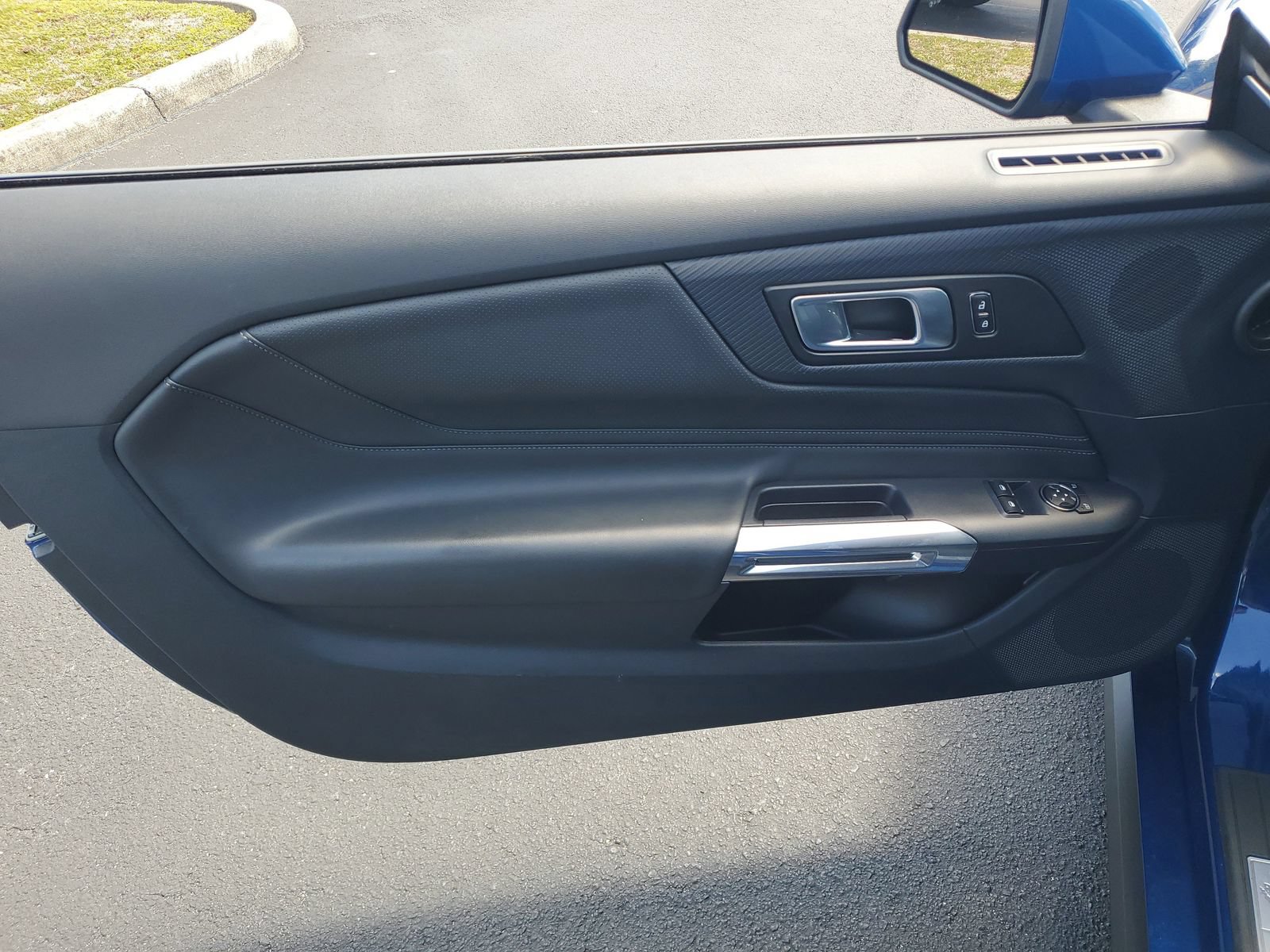 Certified 2024 Ford Mustang Premium RWD image 8