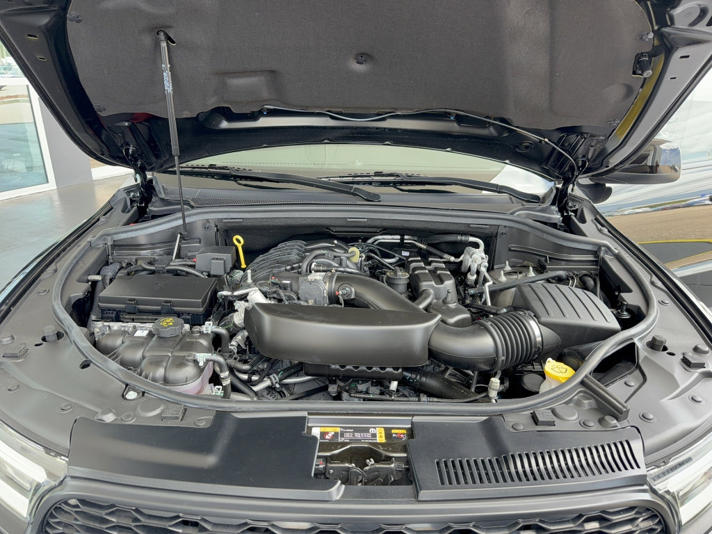 Used 2025 Dodge Durango GT w/ Blacktop Package RWD image 39