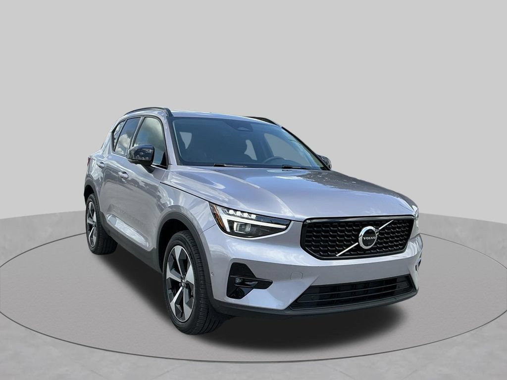 Used 2026 Volvo XC40 B5 Plus AWD/4WD image 19