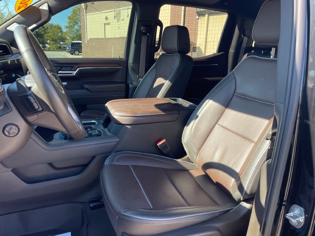 Used 2024 GMC Sierra 1500 Denali w/ Denali Reserve Package AWD/4WD image 9