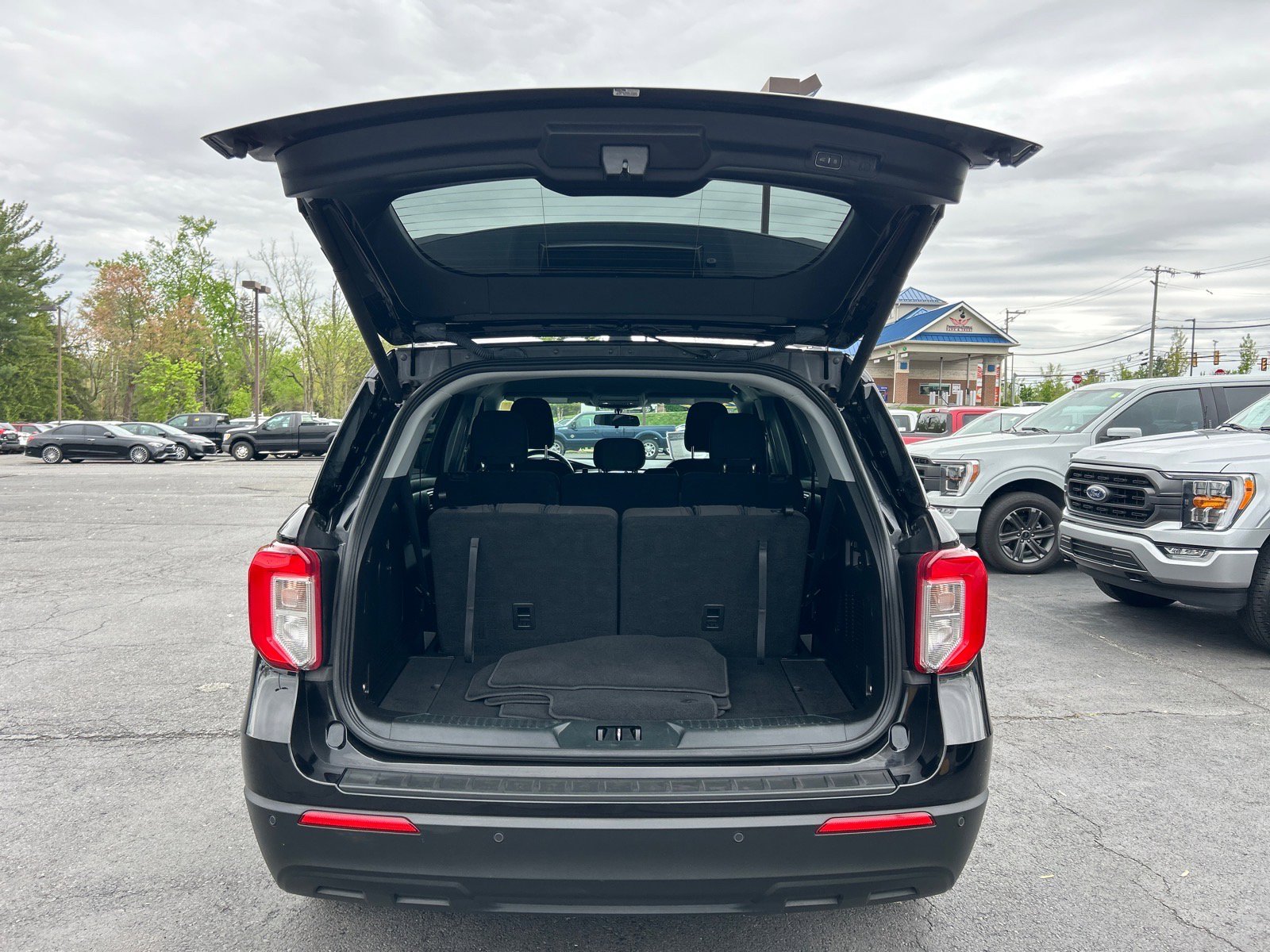Certified 2021 Ford Explorer XLT AWD/4WD image 12