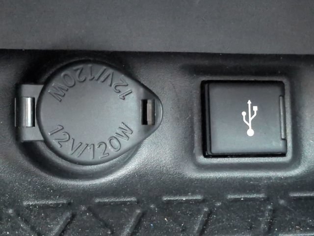 Used 2020 Toyota RAV4 XLE AWD/4WD image 21