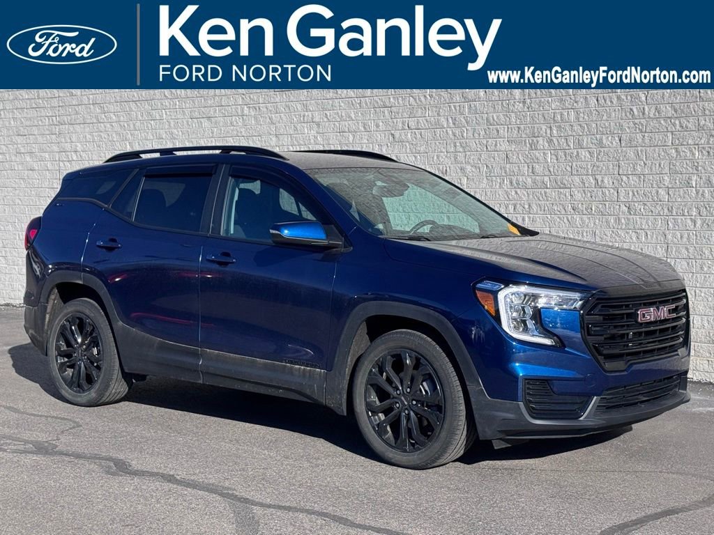 Used 2022 GMC Terrain SLE w/ Driver Convenience Package