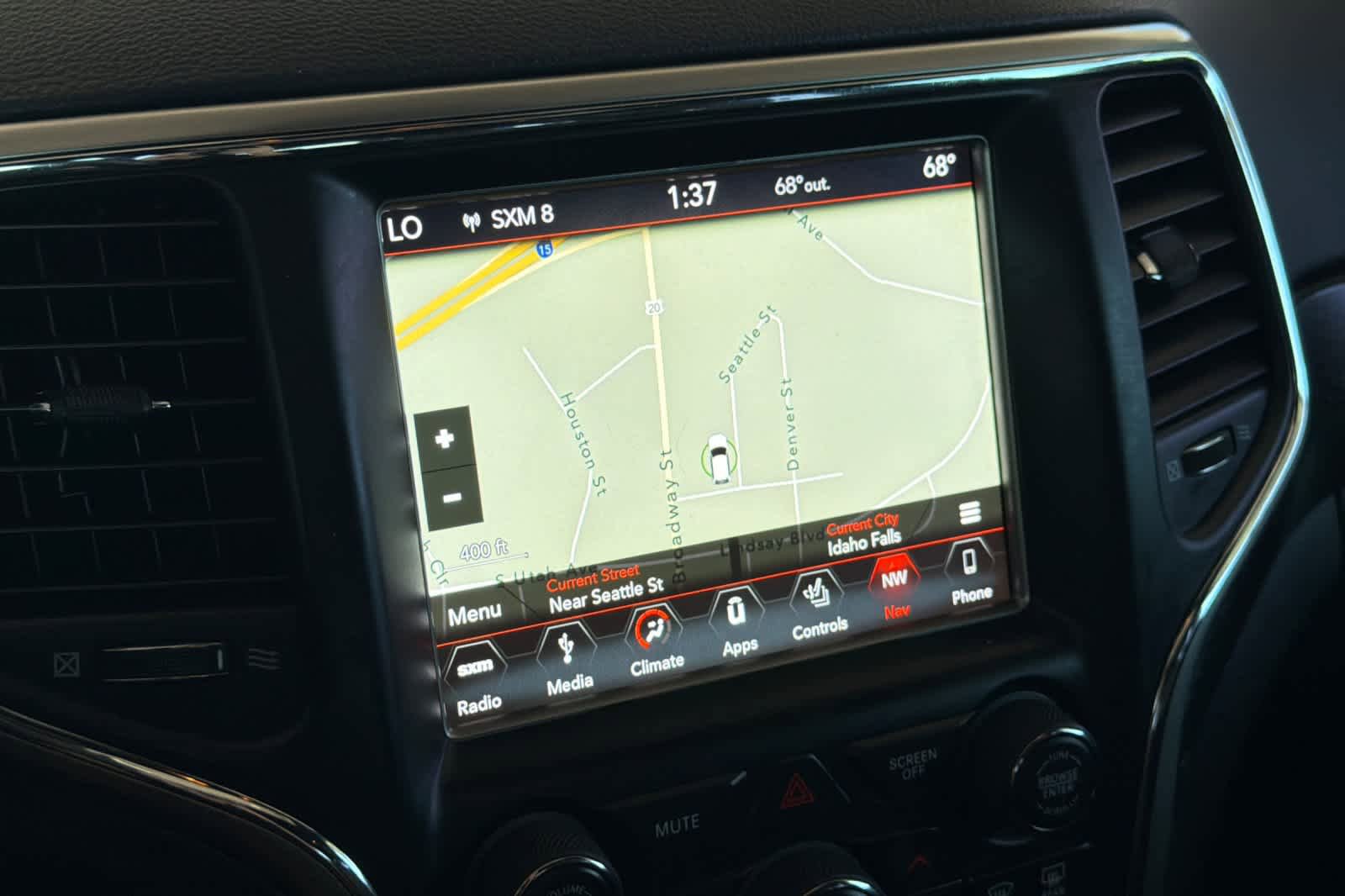 Used 2018 Jeep Grand Cherokee Altitude AWD/4WD image 19