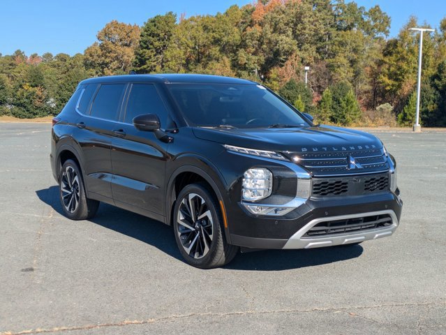 Used 2024 Mitsubishi Outlander SE Black Edition image 7