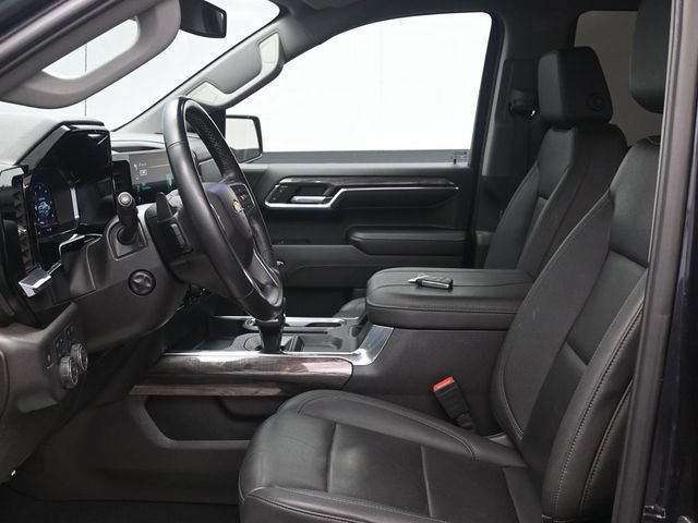 Used 2024 Chevrolet Silverado 1500 LTZ w/ Z71 Off-Road Package AWD/4WD image 6