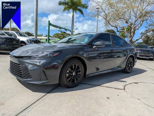 Used 2025 Toyota Camry LE image 1