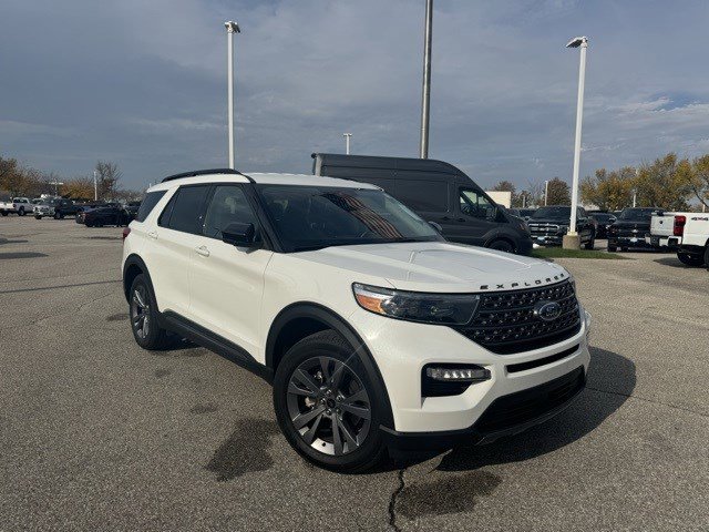 Certified 2023 Ford Explorer XLT w/ Equipment Group 202A