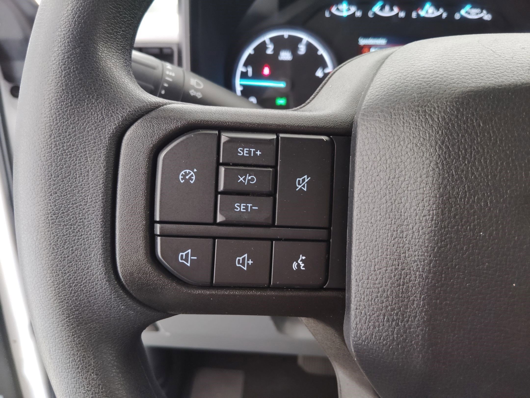 Certified 2025 Ford F250 XLT w/ FX4 Off-Road Package image 16