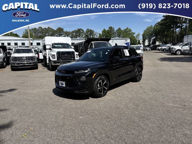 Used 2023 Chevrolet TrailBlazer RS w/ Sun and Liftgate Package FWD image 9