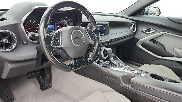 Used 2023 Chevrolet Camaro LT image 9