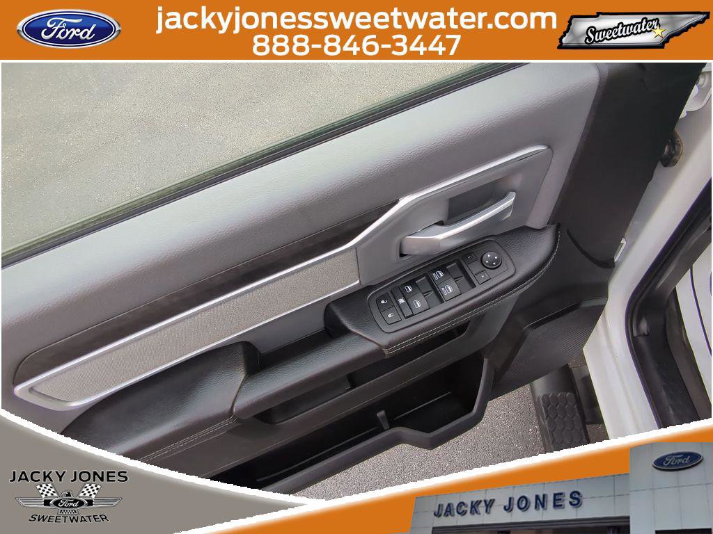 Used 2022 RAM 2500 Big Horn w/ Cold Weather Group image 12