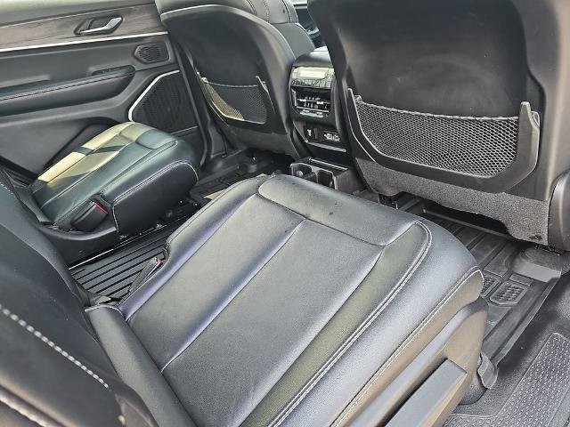 Used 2022 Jeep Grand Cherokee L Limited AWD/4WD image 11
