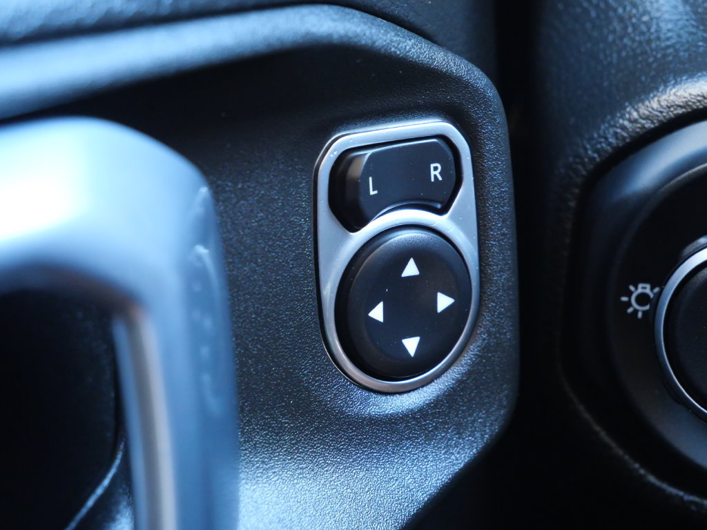 Used 2022 Jeep Wrangler Unlimited Sport AWD/4WD image 23