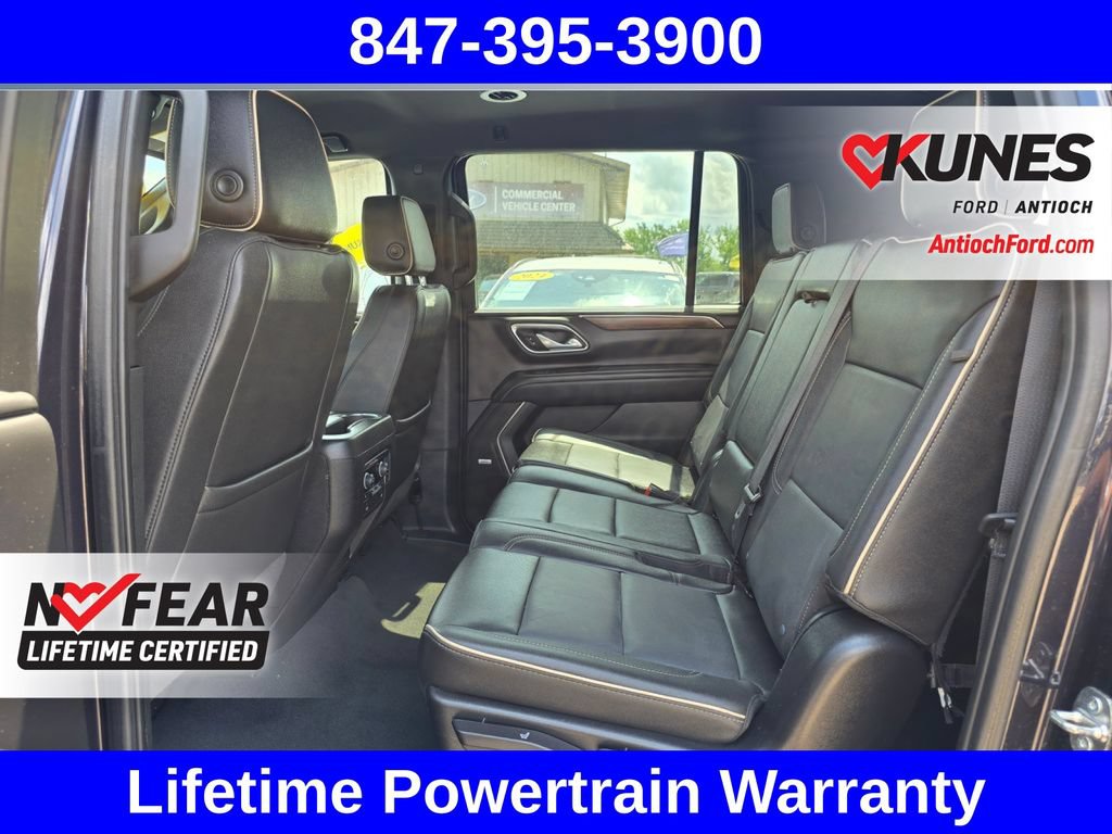 Used 2024 Chevrolet Suburban Premier AWD/4WD image 27
