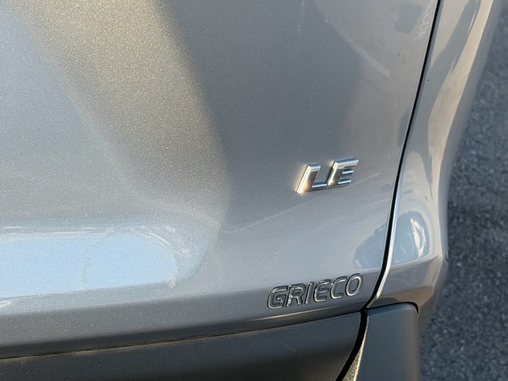 Used 2021 Toyota RAV4 LE FWD image 16