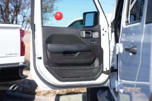 Used 2022 Jeep Gladiator Overland w/ Auxiliary Switch Group image 22