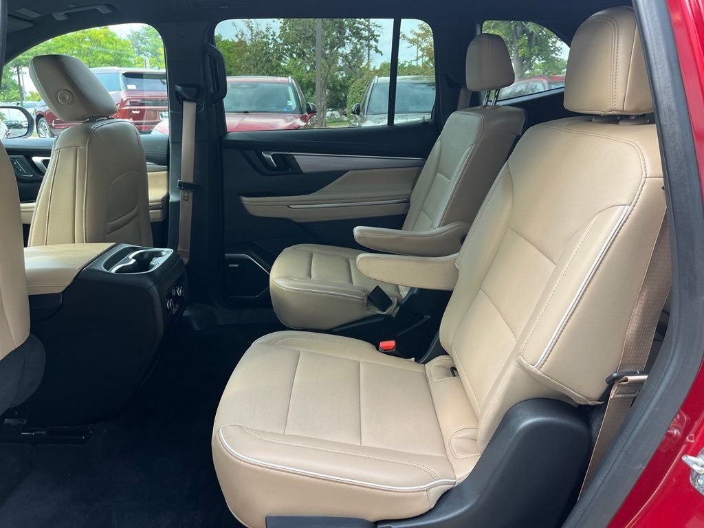 Used 2025 Buick Enclave Preferred w/ Power Package AWD/4WD image 13